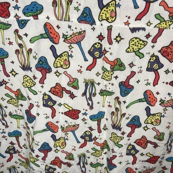 A-Lab Shroomie White Short Sleeve Button Up - Picture 5 of 6